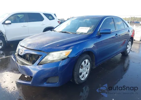 2011 Toyota Camry Le z USA, uszkodzony, nr VIN 4T1BF3EK1BU585617